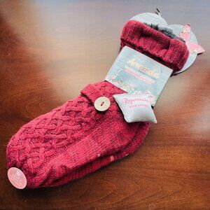 Aromasoles Womens Red Comfort Warmth Essential Oil Infused Slipper Socks